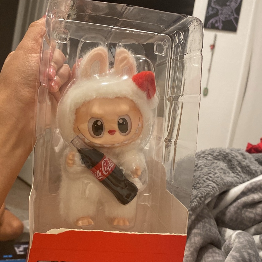 Coca Cola Labubu - Picture 2 of 3